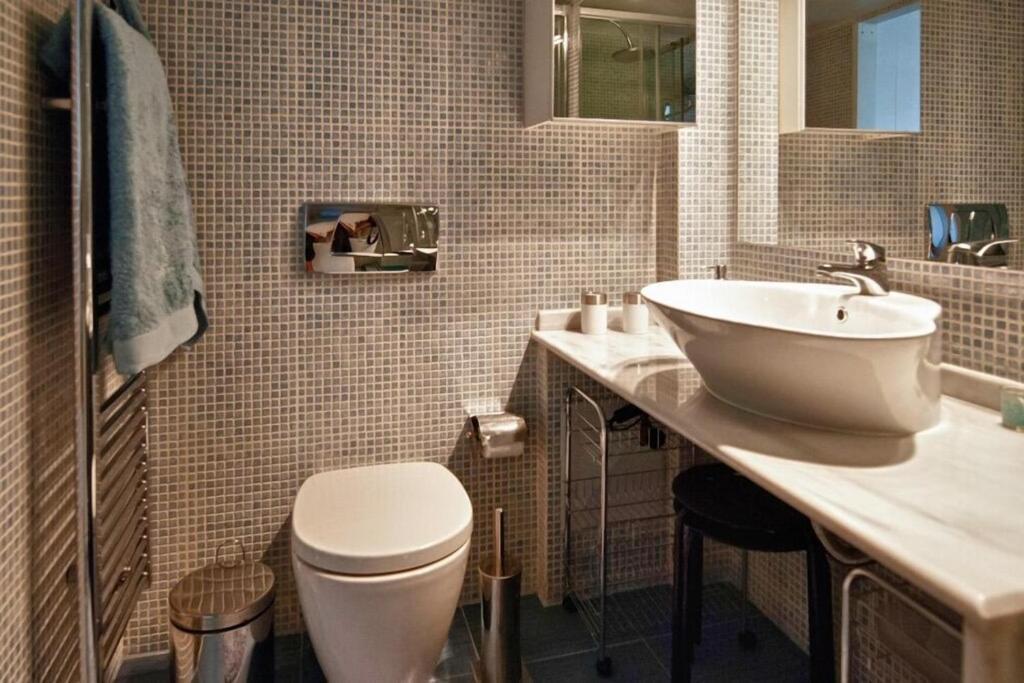 Acropolis Luxury Apartment With Balcony Aten Exteriör bild